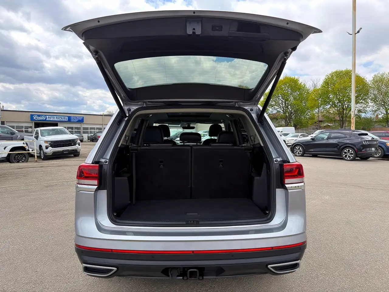 Volkswagen Atlas снимка Volkswagen Atlas