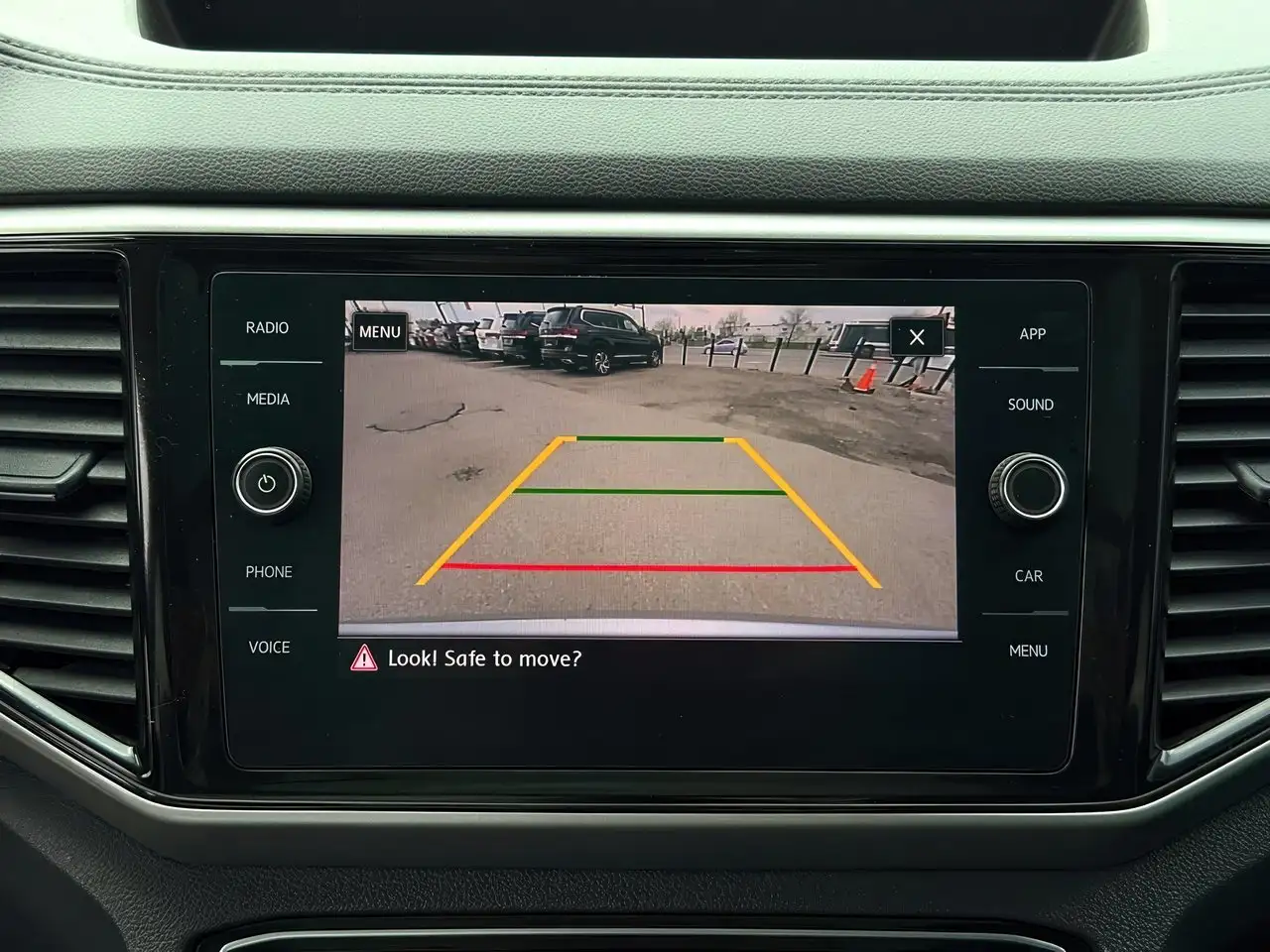 Volkswagen Atlas снимка Volkswagen Atlas