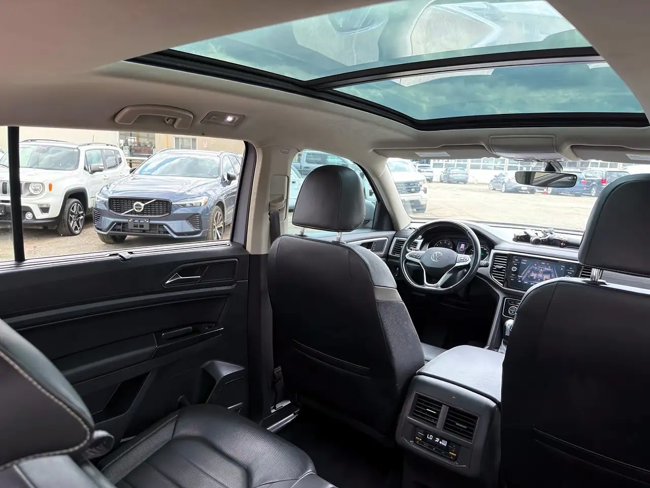 Volkswagen Atlas снимка Volkswagen Atlas