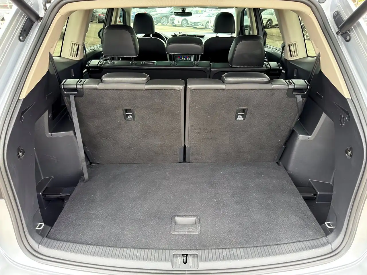 Volkswagen Atlas снимка Volkswagen Atlas