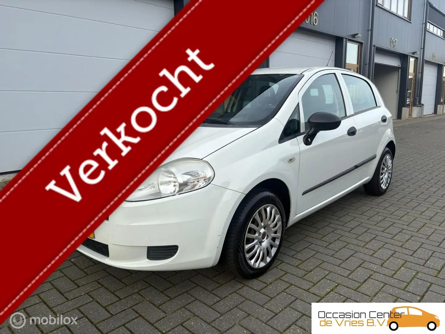 Fiat Grande Punto 1.2 AircoNavi/CarplayElektrPakketBluetooth Weiß - 2