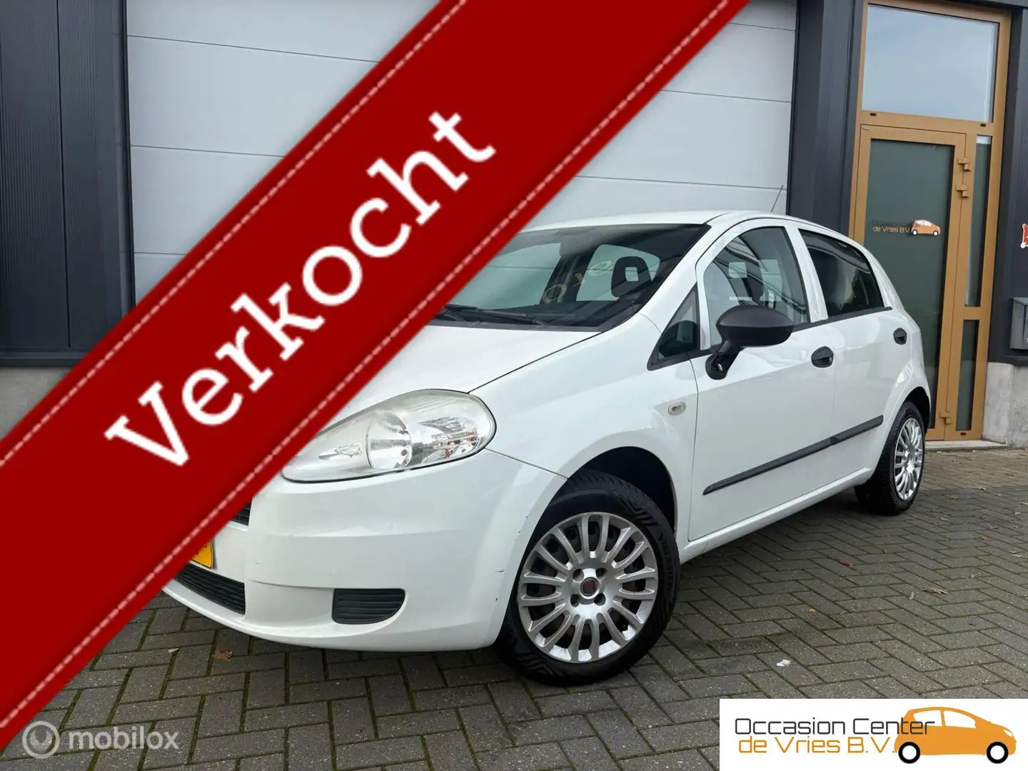 Fiat Grande Punto 1.2 AircoNavi/CarplayElektrPakketBluetooth Weiß - 1
