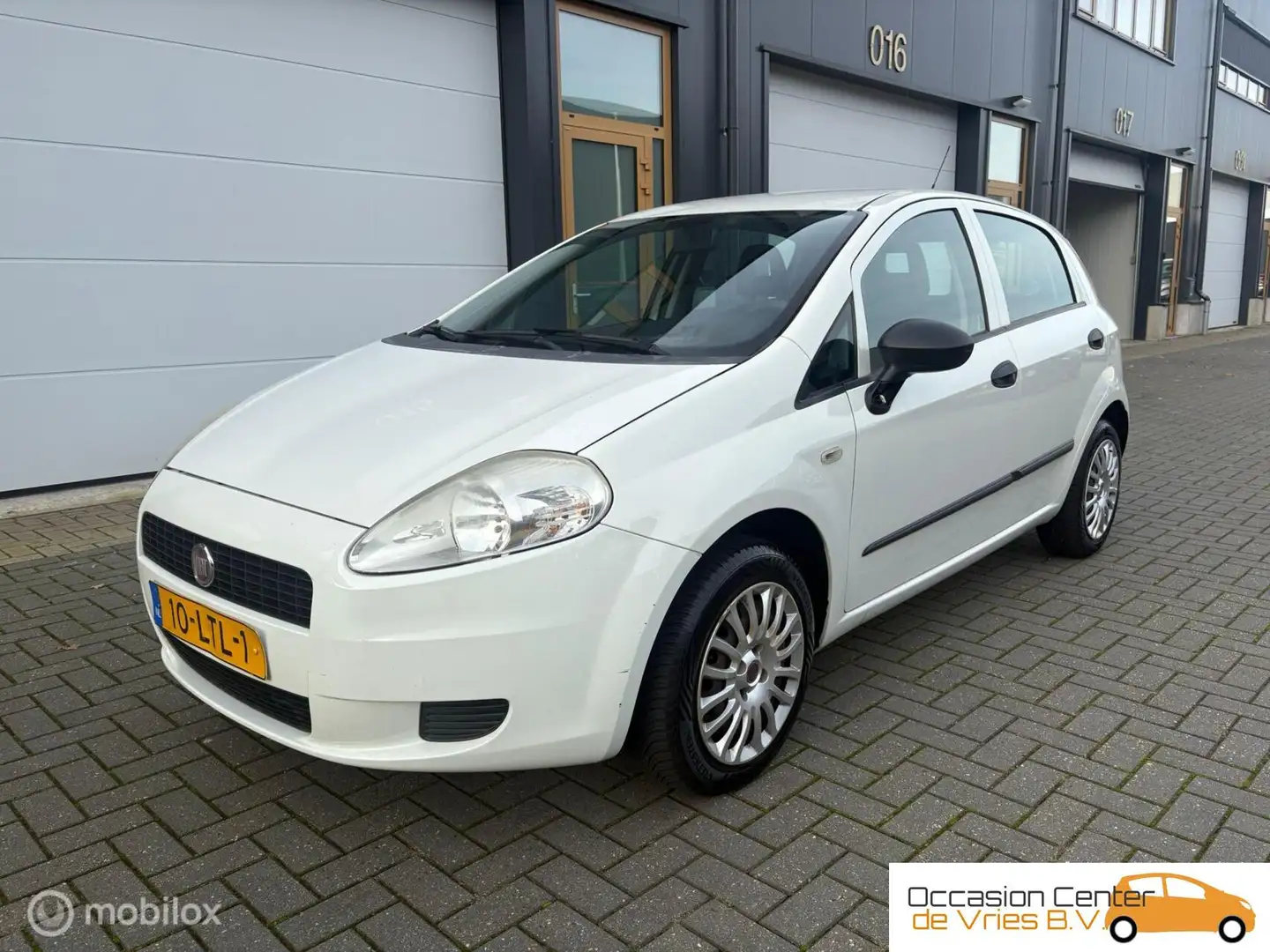 Fiat Grande Punto 1.2 AircoNavi/CarplayElektrPakketBluetooth Wit - 2