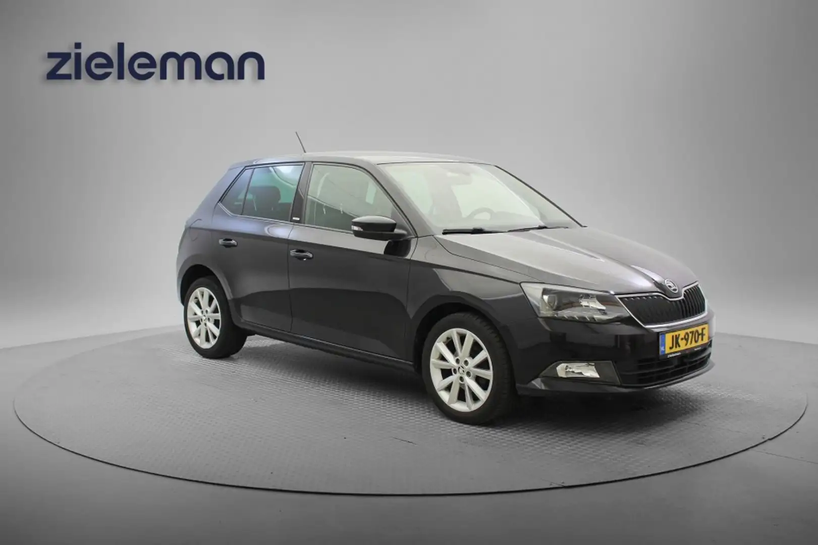 Skoda Fabia 1.2 TSI Joy - Cruise, Clima, Stoelverw. Trekhaak Zwart - 1