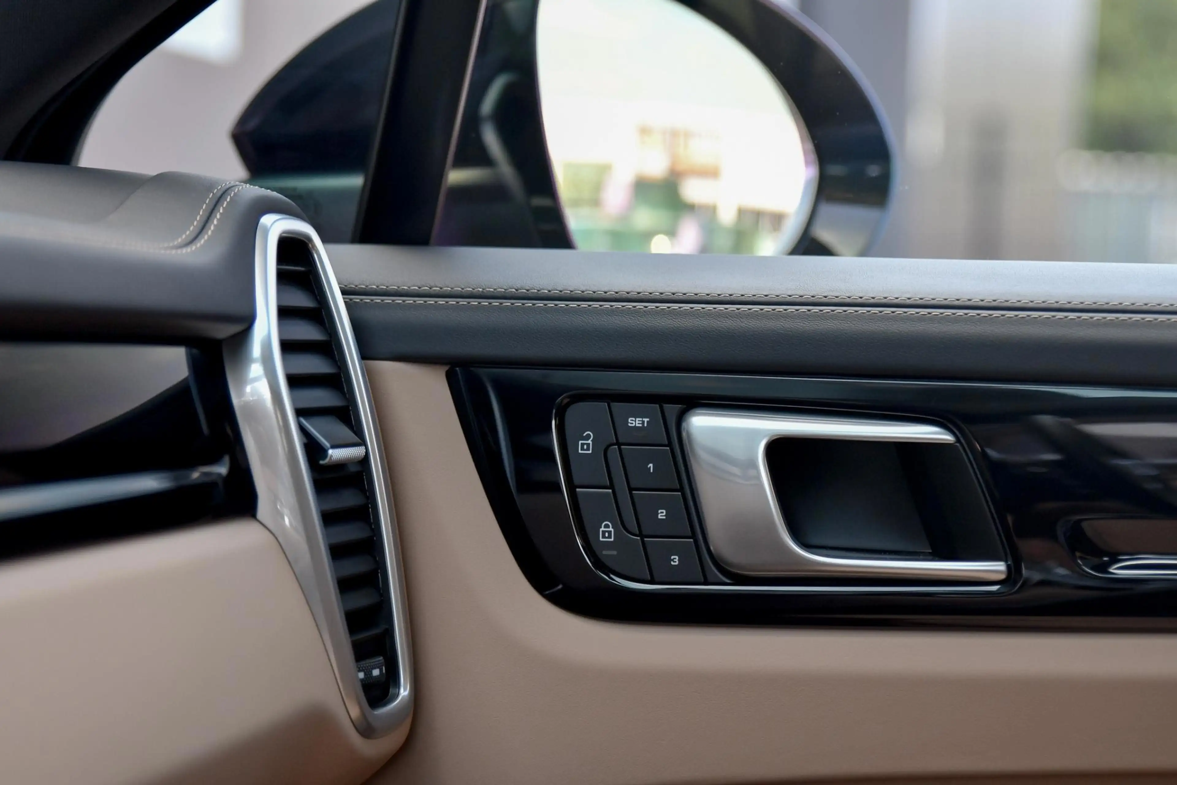 Porsche Cayenne Coupé 3.0 E-Hybrid Sport Design Platinum, Chrono, — photo 18