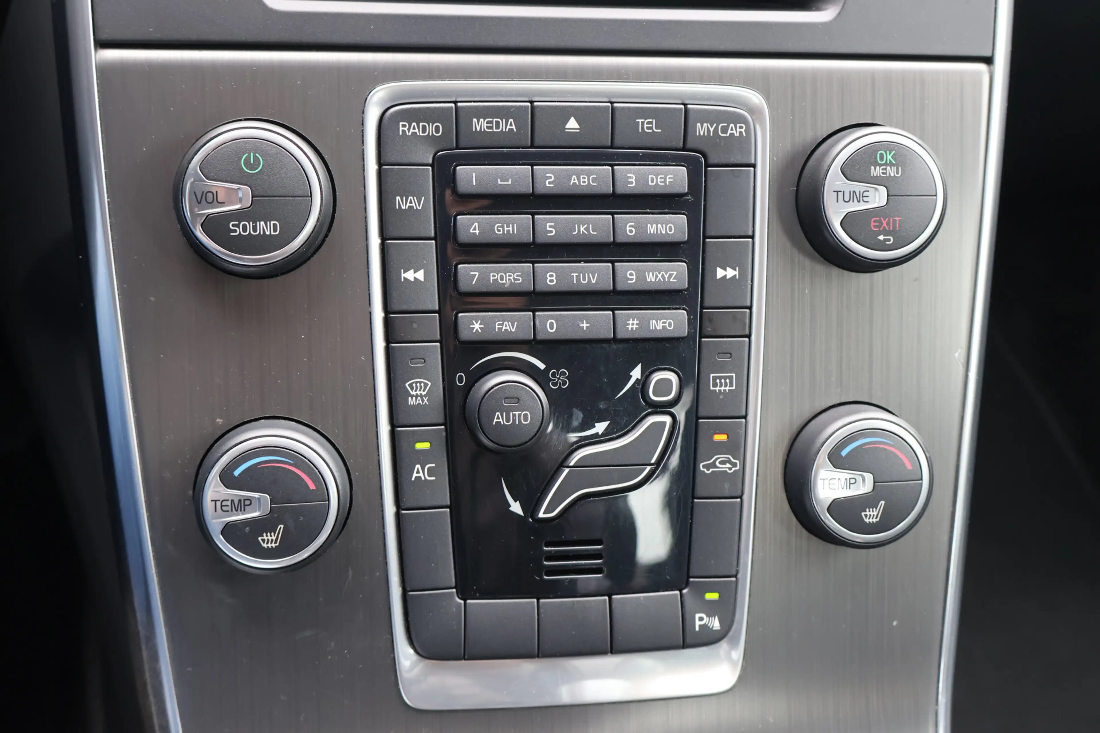Volvo S60 2.0T Intro Edition | Origineel NL | Schuif -/ kant — photo 14
