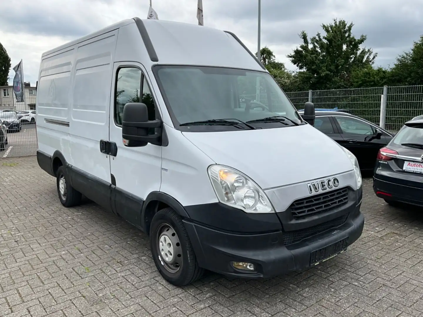 Iveco Daily Kasten HKa 35 S... Radstand 3300 Blanco - 2