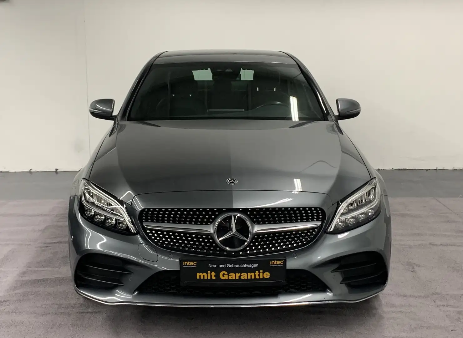 Mercedes-Benz C 180 AMG Line Gris - 2