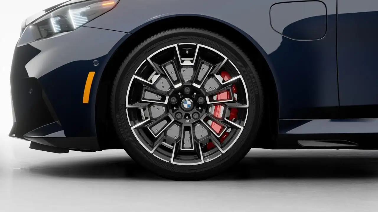 BMW M5 снимка BMW M5