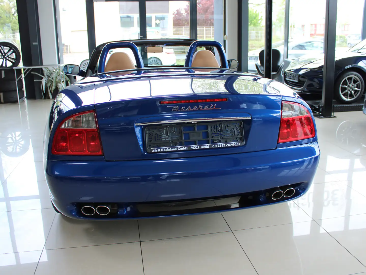 Maserati Spyder 4200 CAMBIOCORSA V8 390PS F1-AUT LEDER NAVI ALU18" Kék - 1