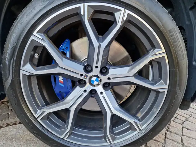 BMW X5 view 7