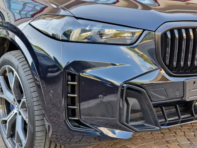 BMW X5 view 6