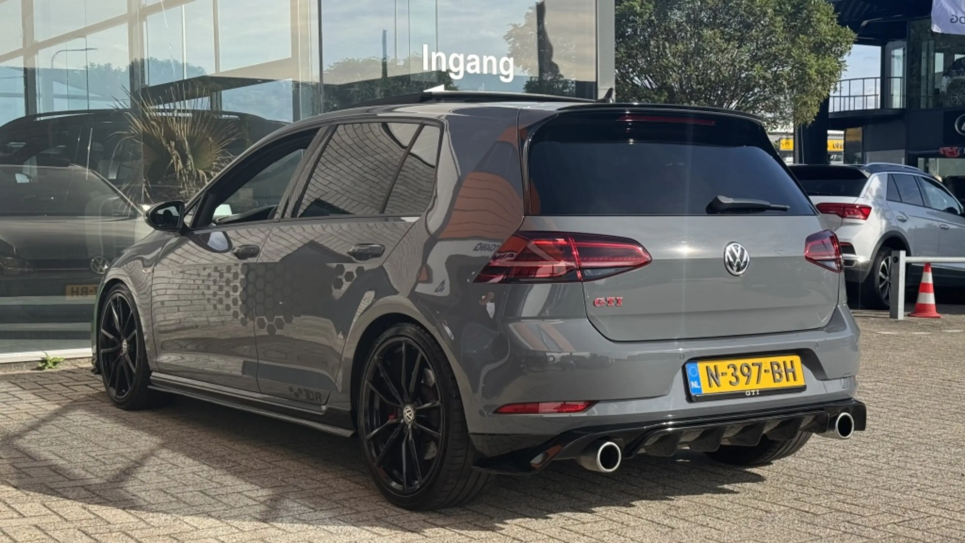 Volkswagen Golf GTI 2.0 TSI TCR | Pano | Camera | Virtual — photo 5