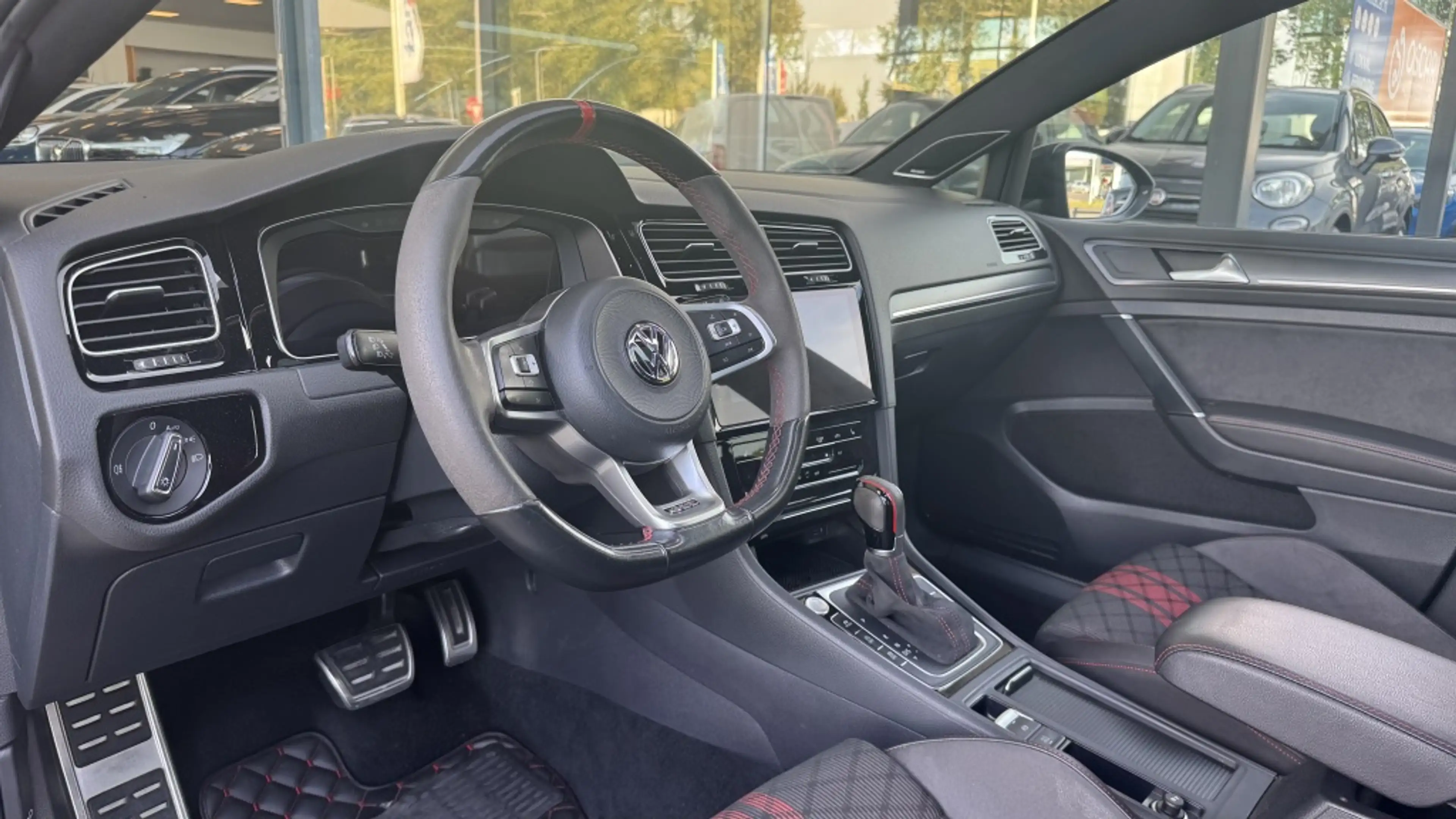Volkswagen Golf GTI 2.0 TSI TCR | Pano | Camera | Virtual — photo 8