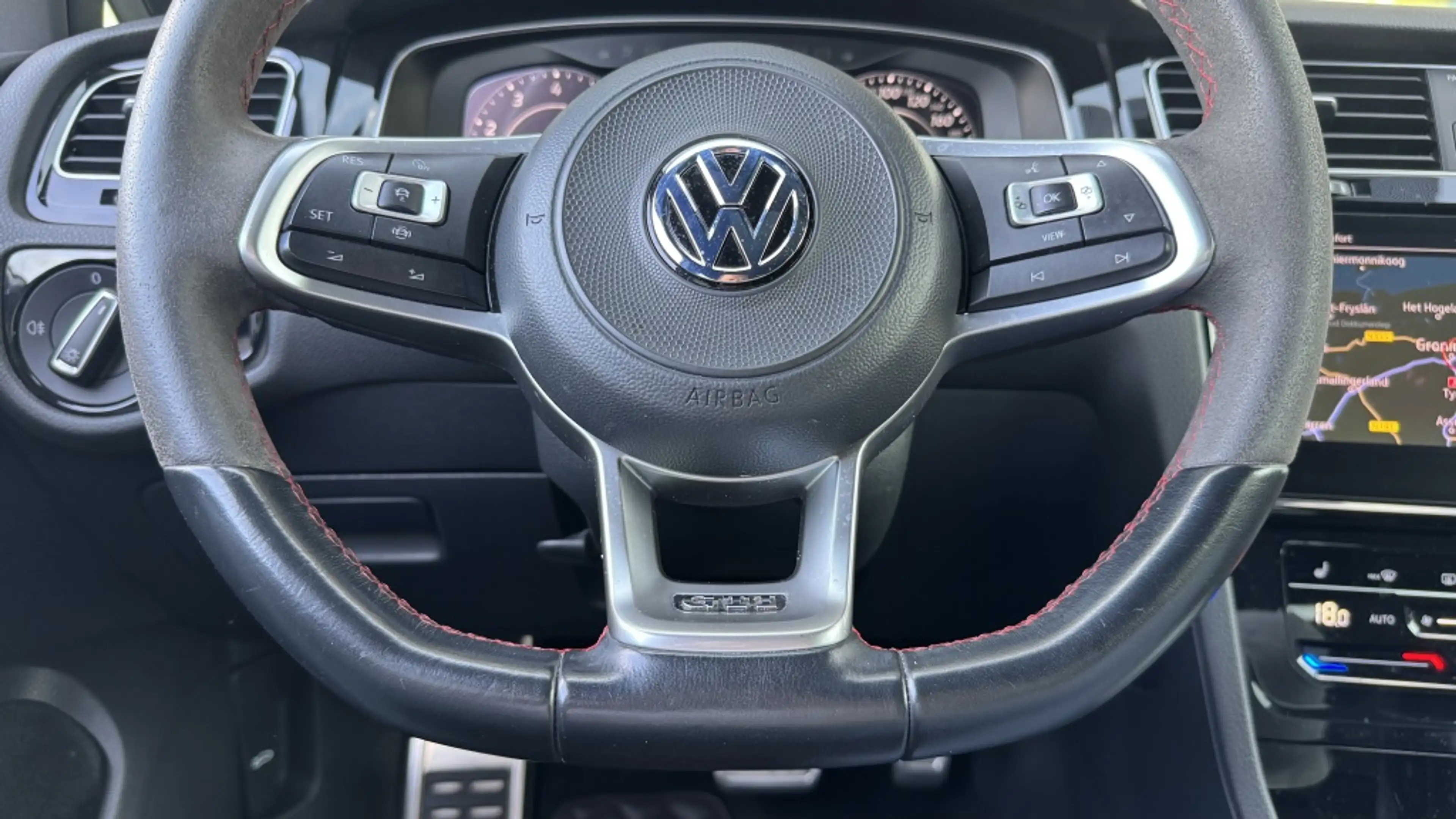 Volkswagen Golf GTI 2.0 TSI TCR | Pano | Camera | Virtual — photo 20