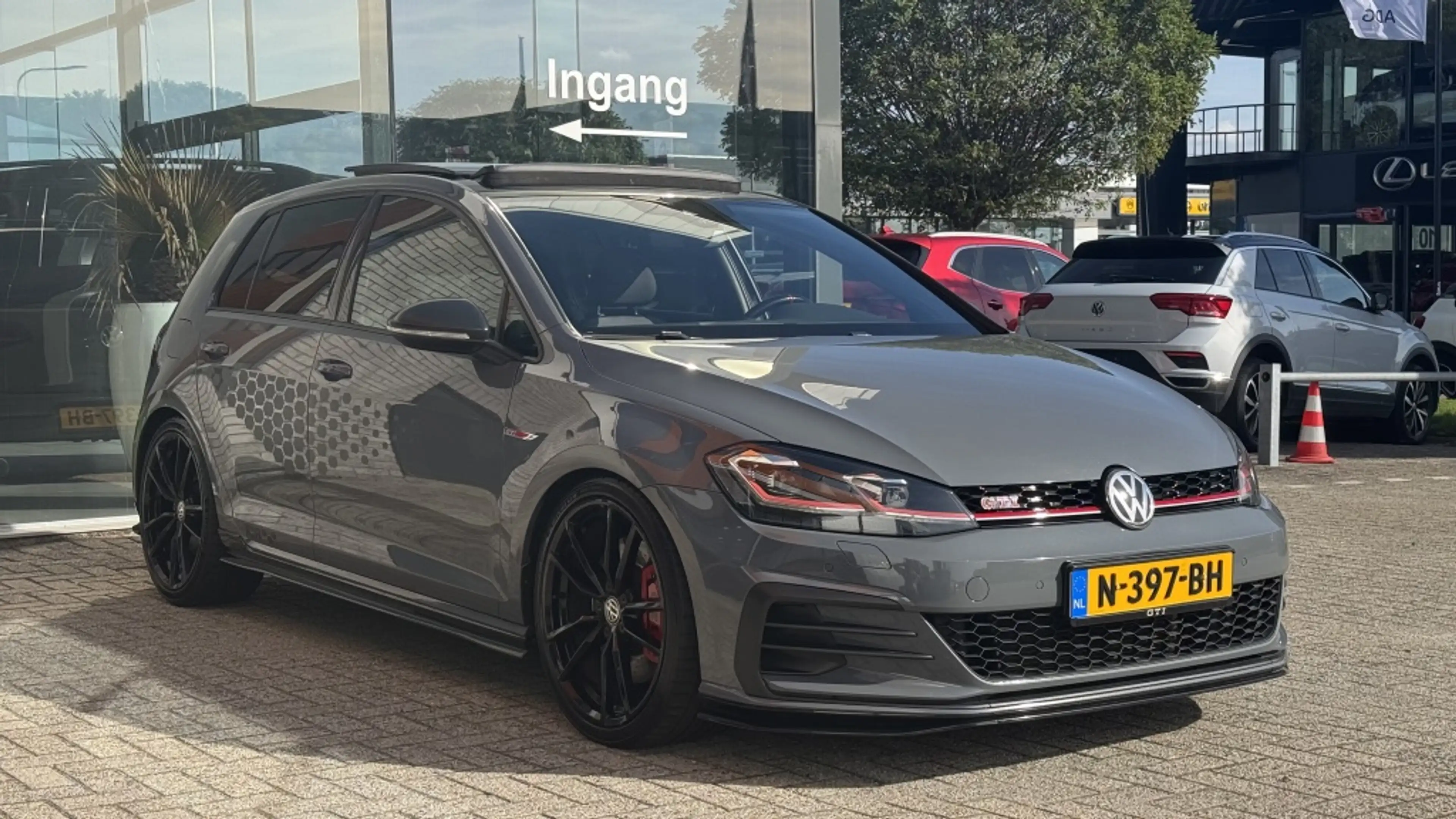 Volkswagen Golf GTI 2.0 TSI TCR | Pano | Camera | Virtual — photo 3