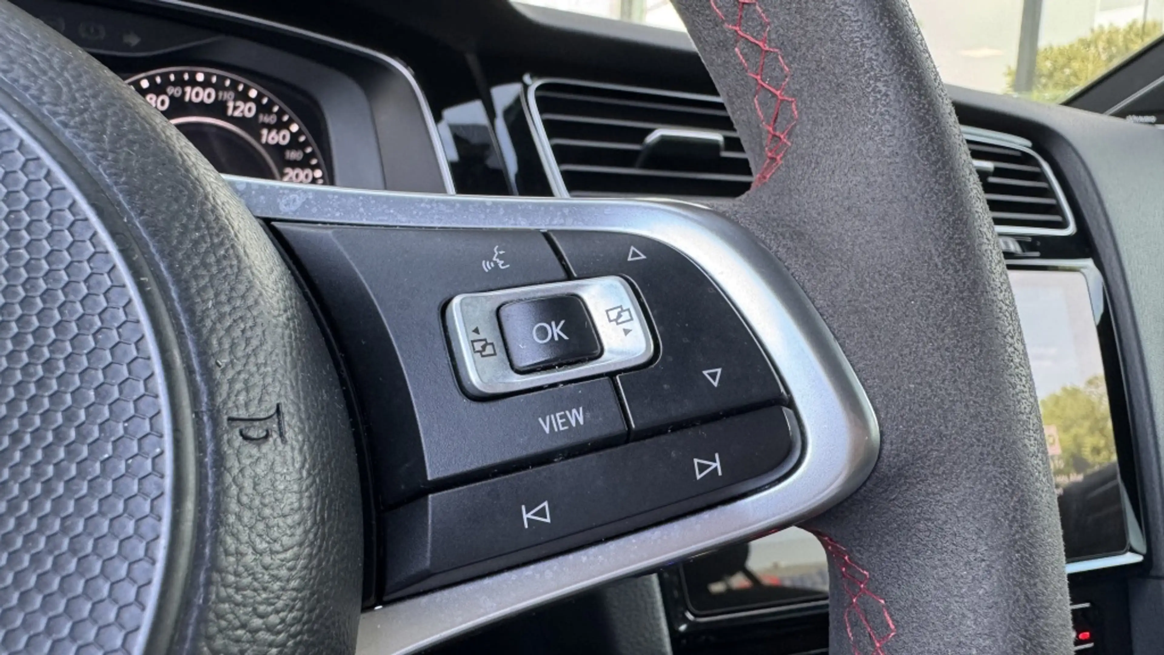 Volkswagen Golf GTI 2.0 TSI TCR | Pano | Camera | Virtual — photo 21