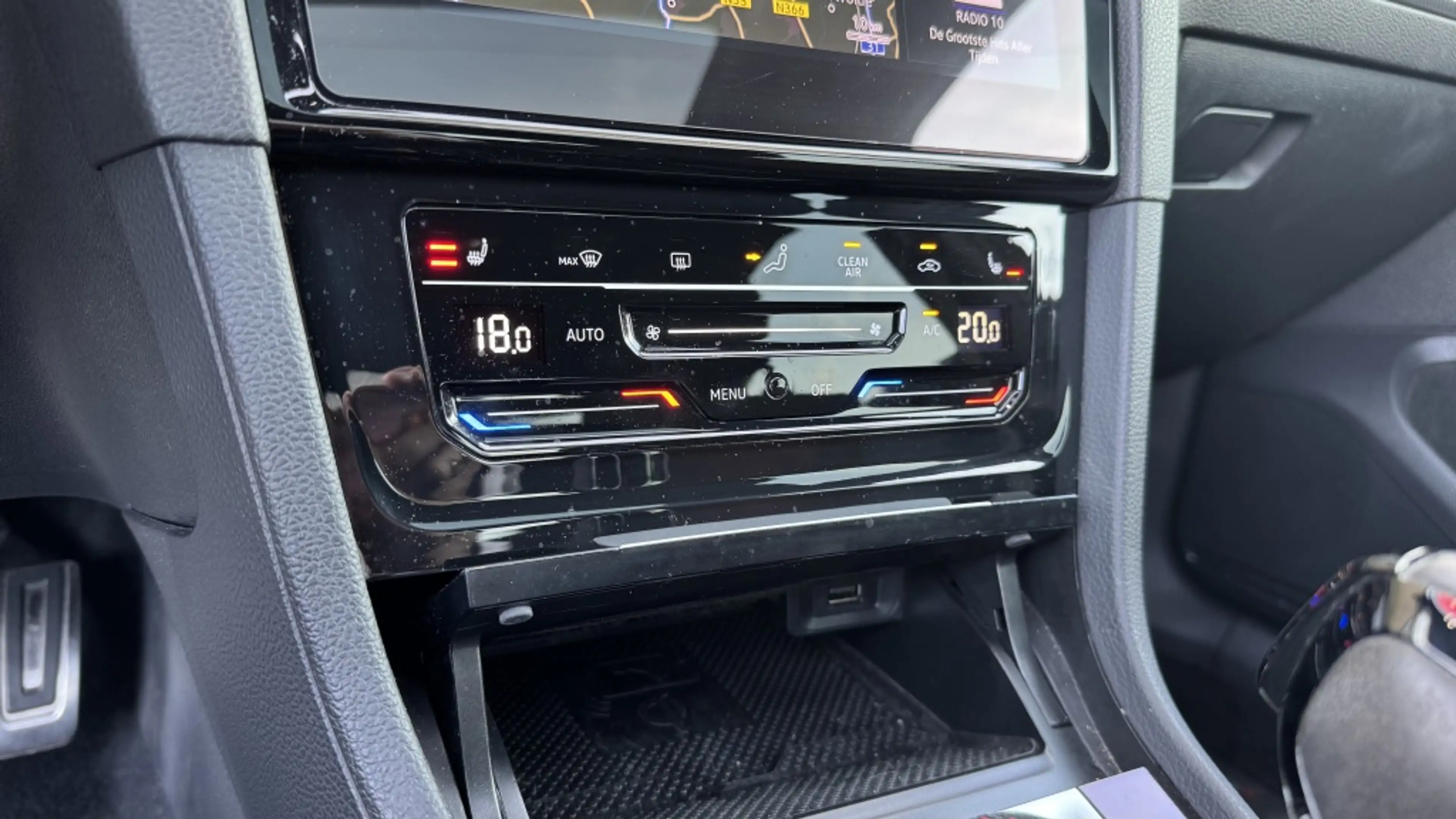Volkswagen Golf GTI 2.0 TSI TCR | Pano | Camera | Virtual — photo 14