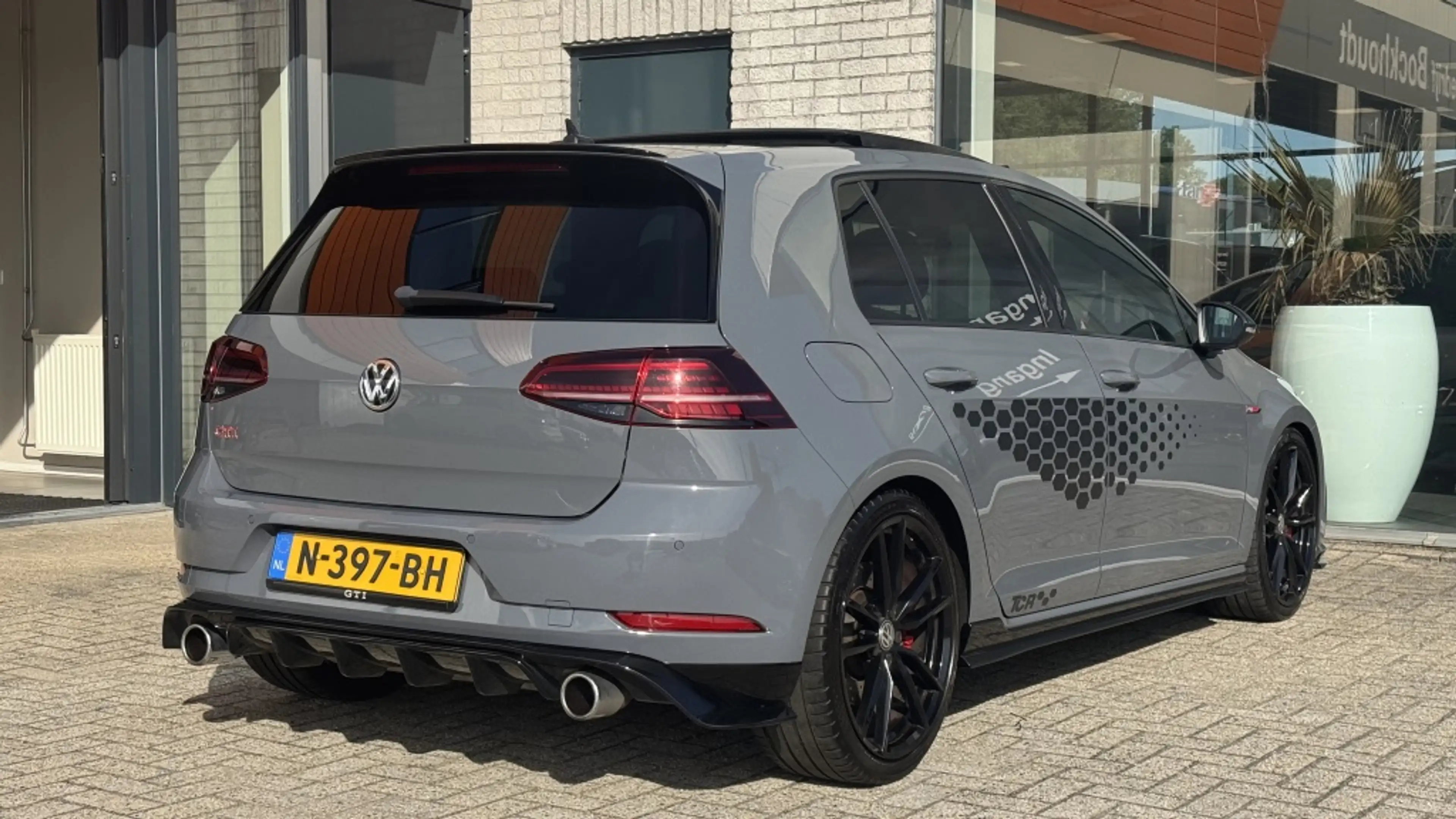 Volkswagen Golf GTI 2.0 TSI TCR | Pano | Camera | Virtual — photo 7