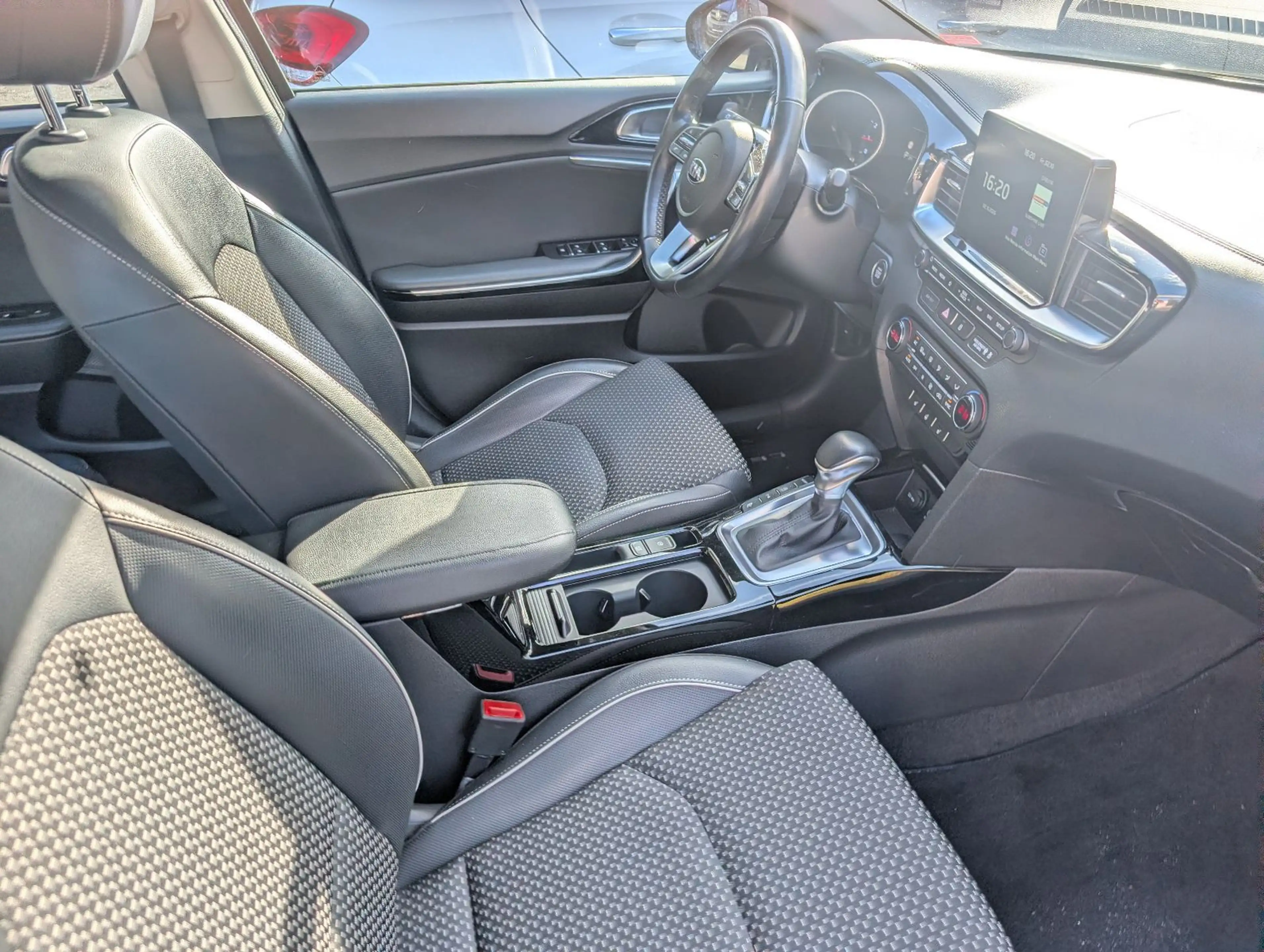 Kia Ceed SW / cee'd SW cee'd 1.4-T SW SPIRIT 2019 AUTOMATIK LED NAVI — photo 5