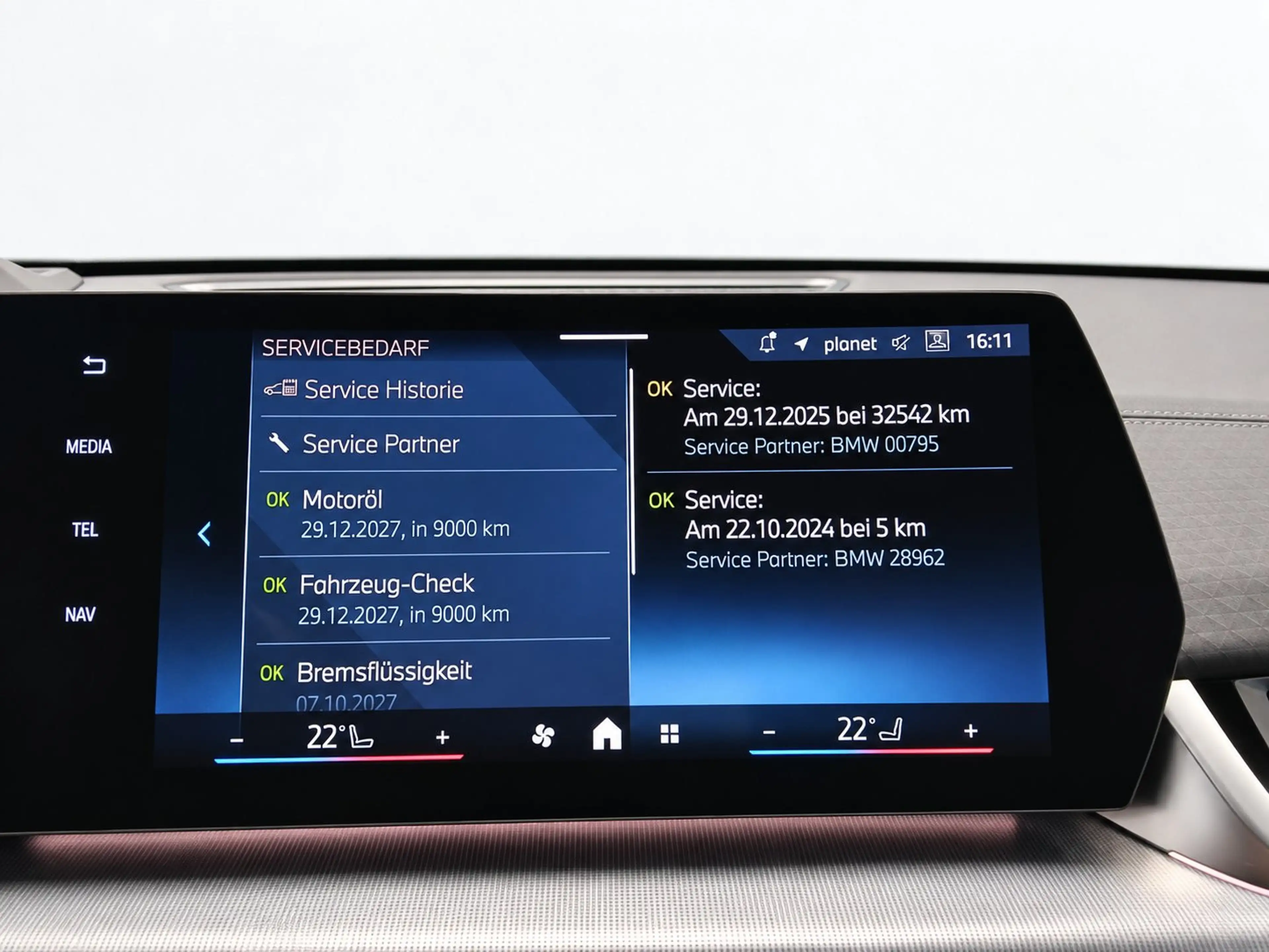 BMW X2 20d xDrive M Sport AHK/ACC/HUD/360°/PANO/20" — photo 6
