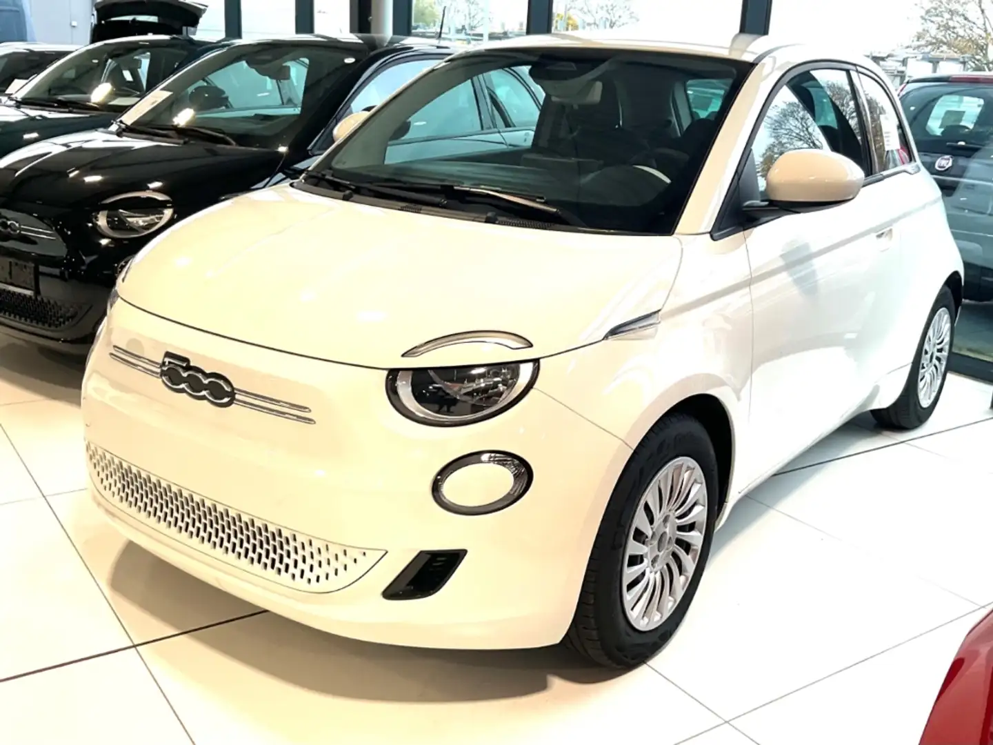 Fiat 500e e Basis Automatik Sonderlackierung Weiß - 2