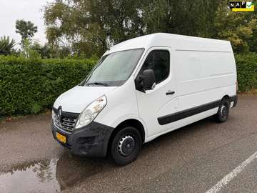 T35 2.3 dCi L2H2 |Luchtgeveerde stoel | A Camera |