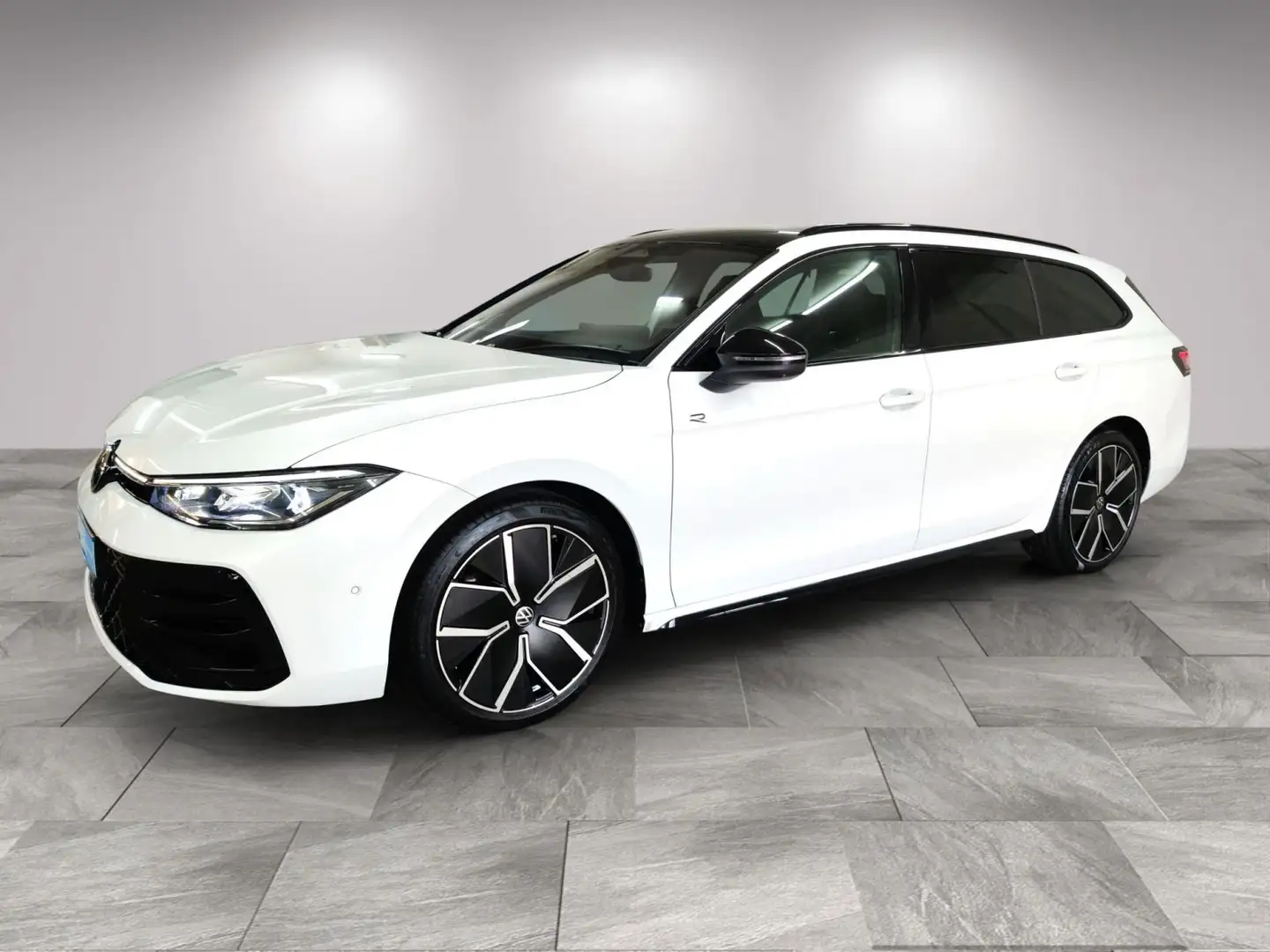 Volkswagen Passat Variant R-Line Signature 2.0 TDI 4M 01.30 Weiß - 2