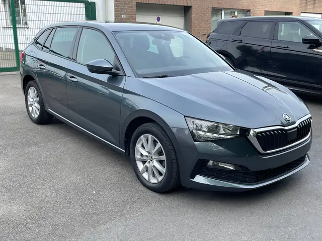 Skoda Scala Scala 1.6 TDi AMBITION CLIMA NAVI BARRE DE TOIT 1 ER PROPRIETAIRE CARNET SKODA !!!