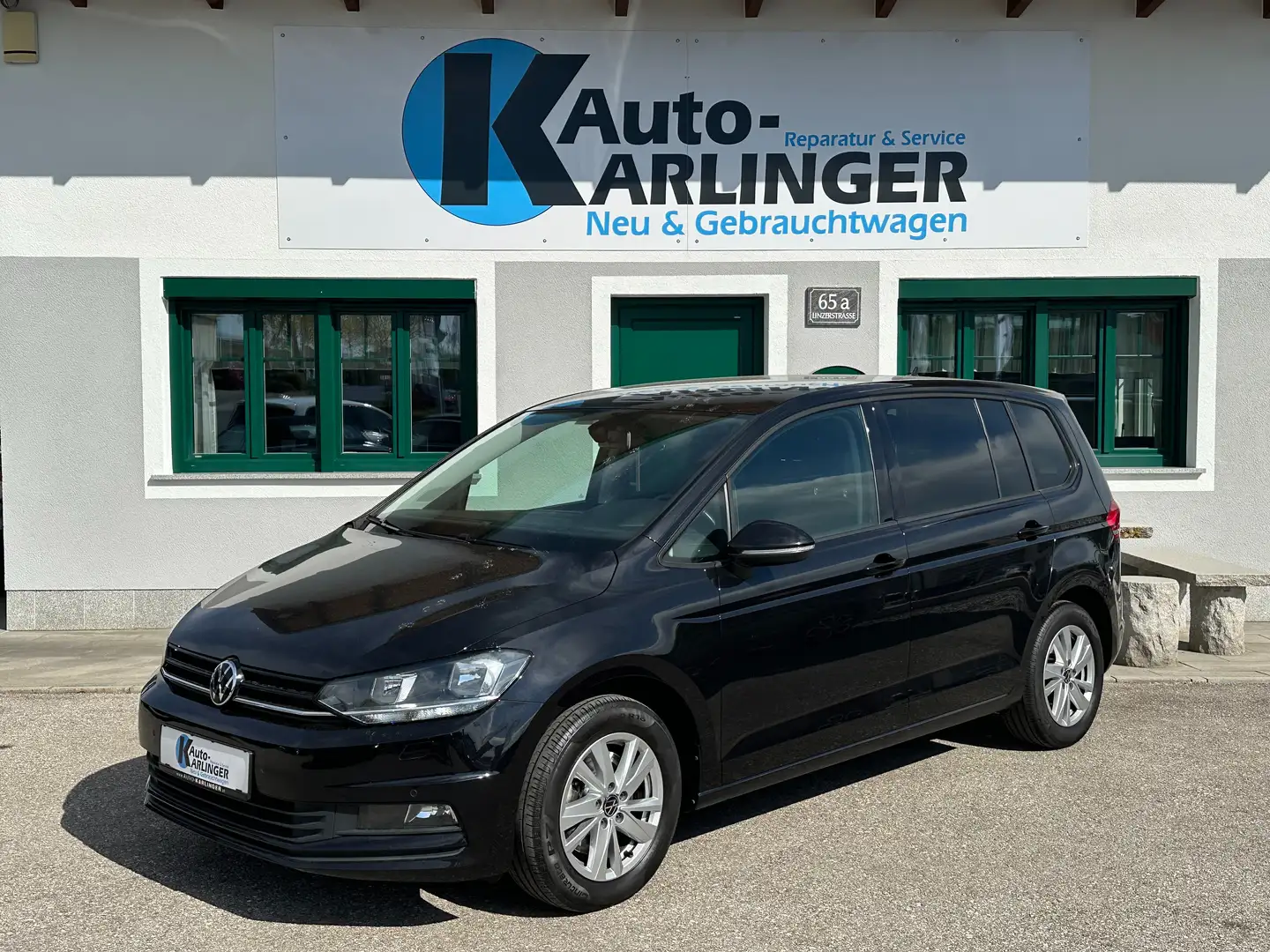 Volkswagen Touran 2,0 SCR TDI DSG Schwarz - 2