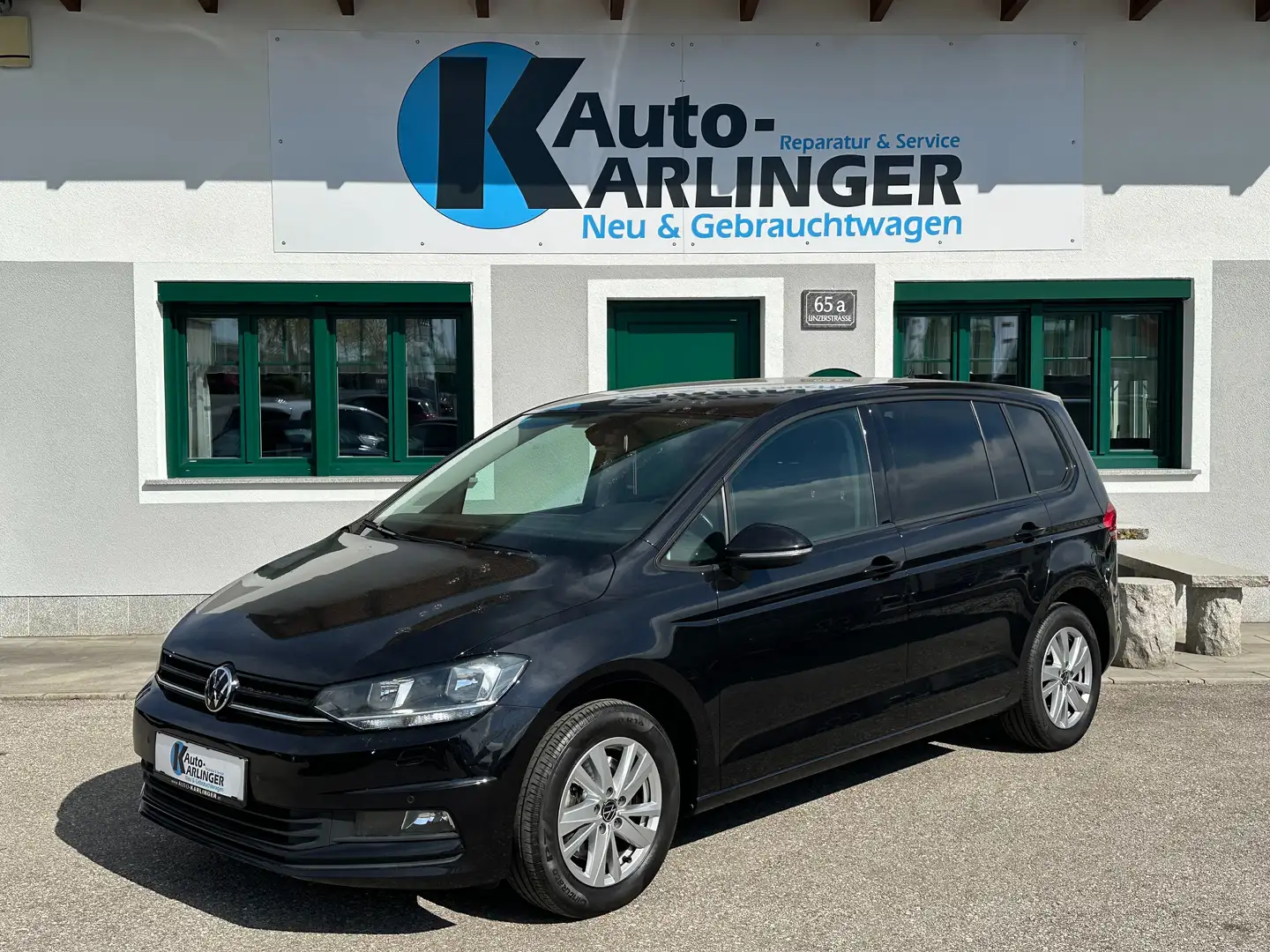 Volkswagen Touran 2,0 SCR TDI DSG Schwarz - 1