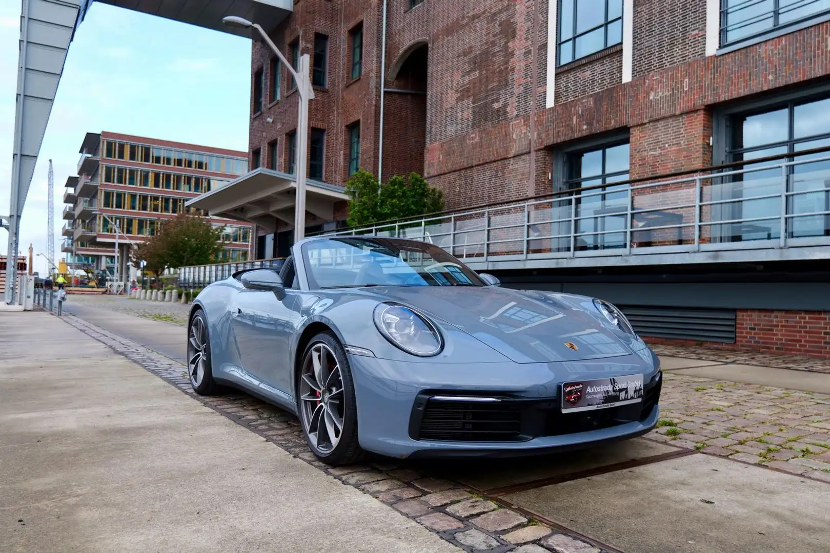 Porsche 992 Carrera 4 S Cabriolet Sport-Chrono Gris - 1