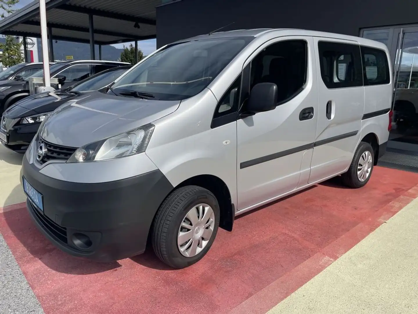 Nissan NV200 Kombi Premium AHK! neu vorgeführt! Silber - 1