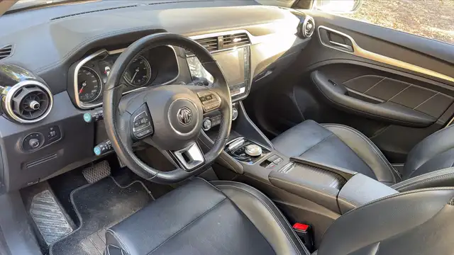 MG ZS view 8