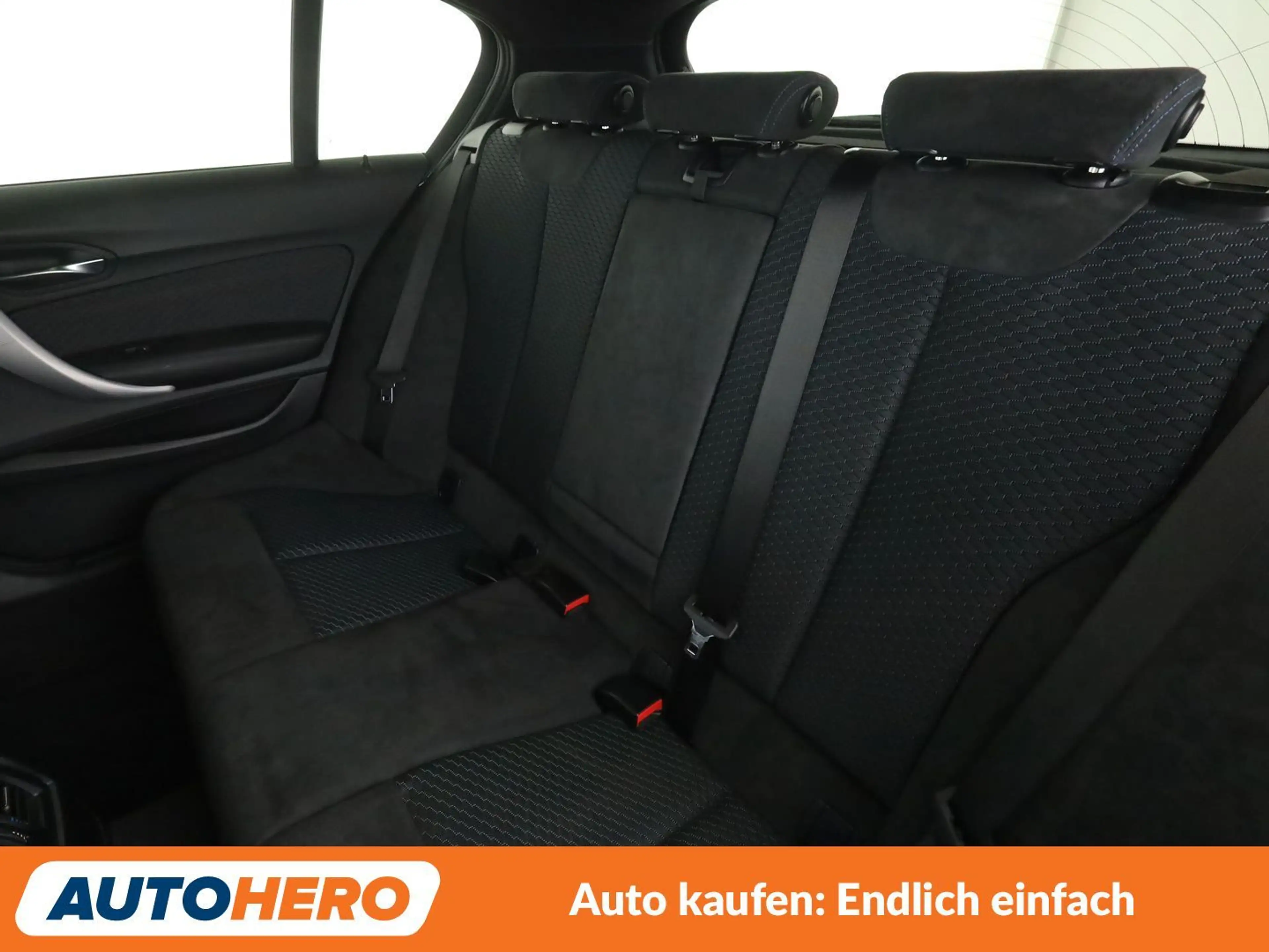 BMW 140 M140i xDrive Special Edition Aut.*NAVI*LED*CAM* — photo 14