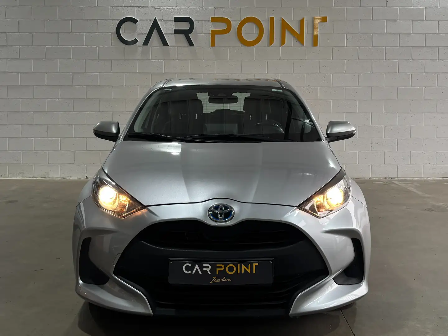 Toyota Yaris 1.5 - HYBRIDE - AUTO - GARANTIE 12 MOIS Plateado - 2