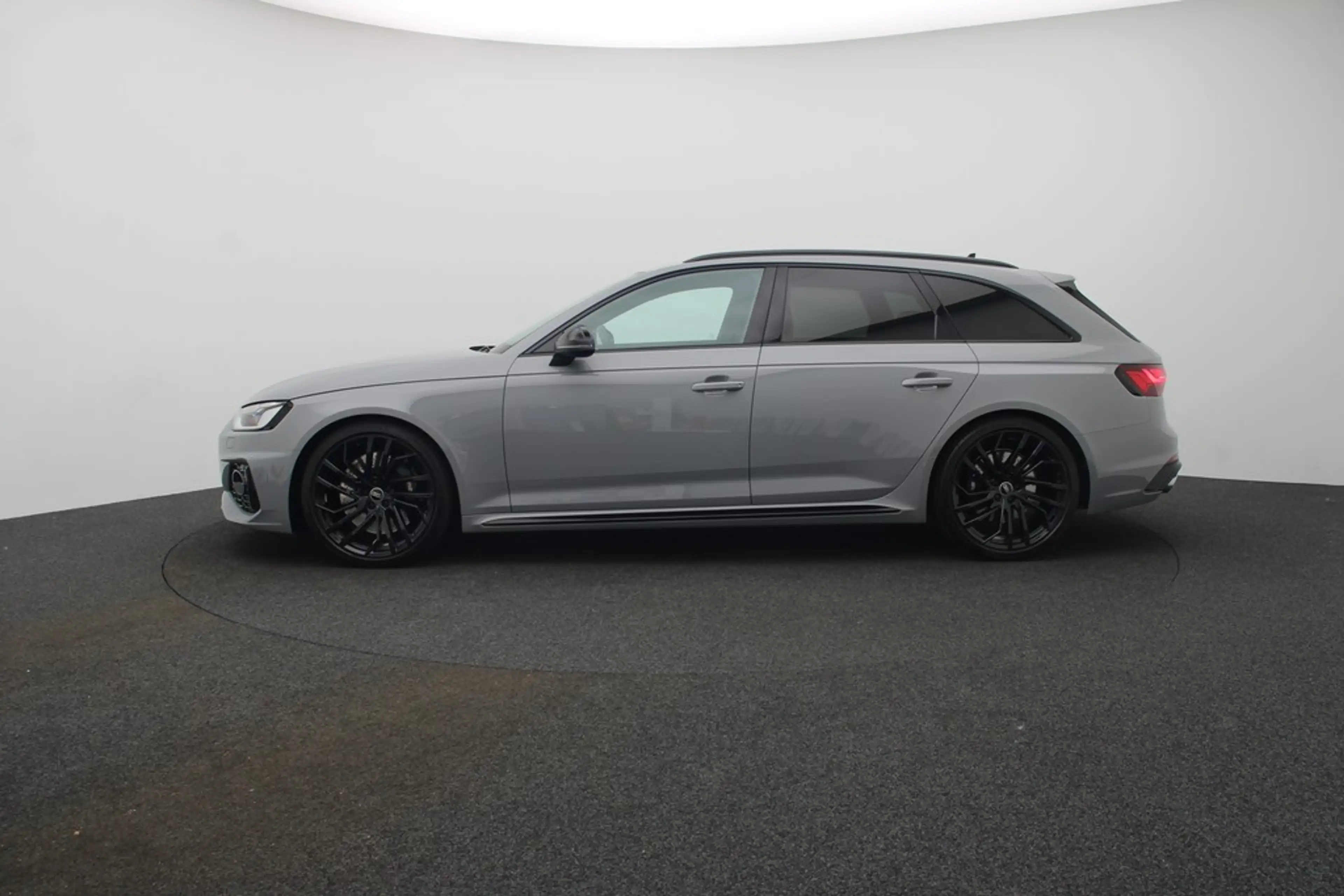 Audi RS4 RS 4 Avant 2.9 TFSI quattro . LED Navi AHK — photo 2