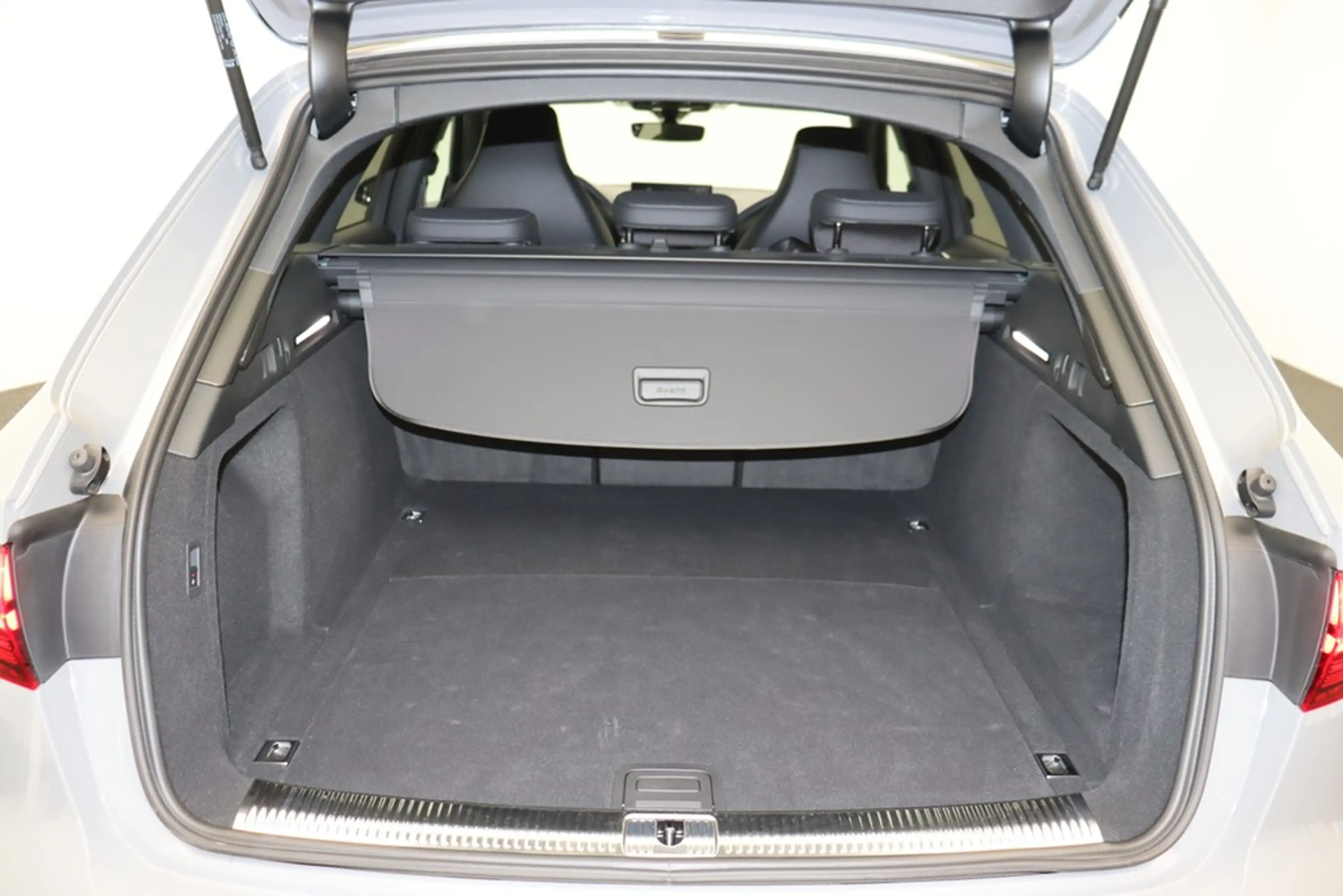 Audi RS4 RS 4 Avant 2.9 TFSI quattro . LED Navi AHK — photo 12