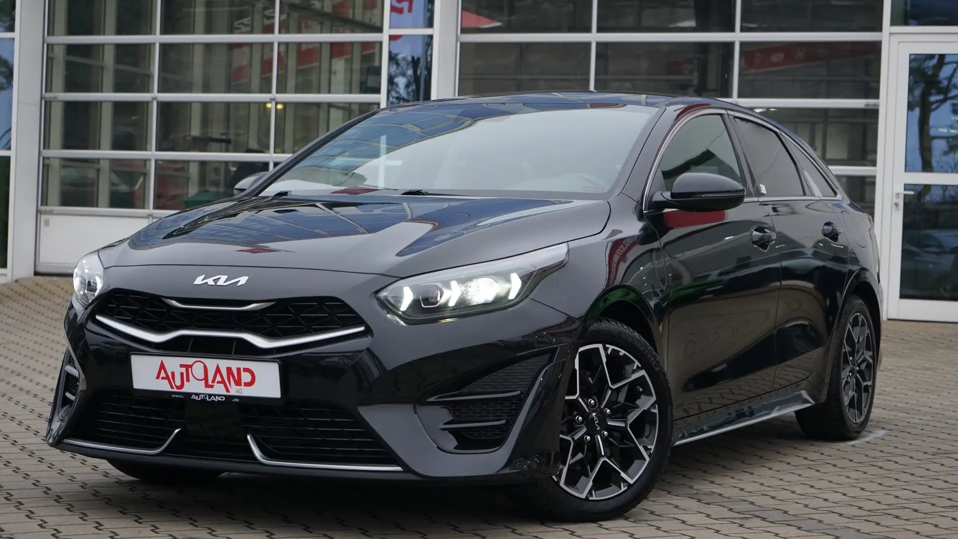 Kia ProCeed / pro_cee'd ProCeed GT-Line 1.5 T-GDI Aut. LED Navi Kam ACC SH Schwarz - 2