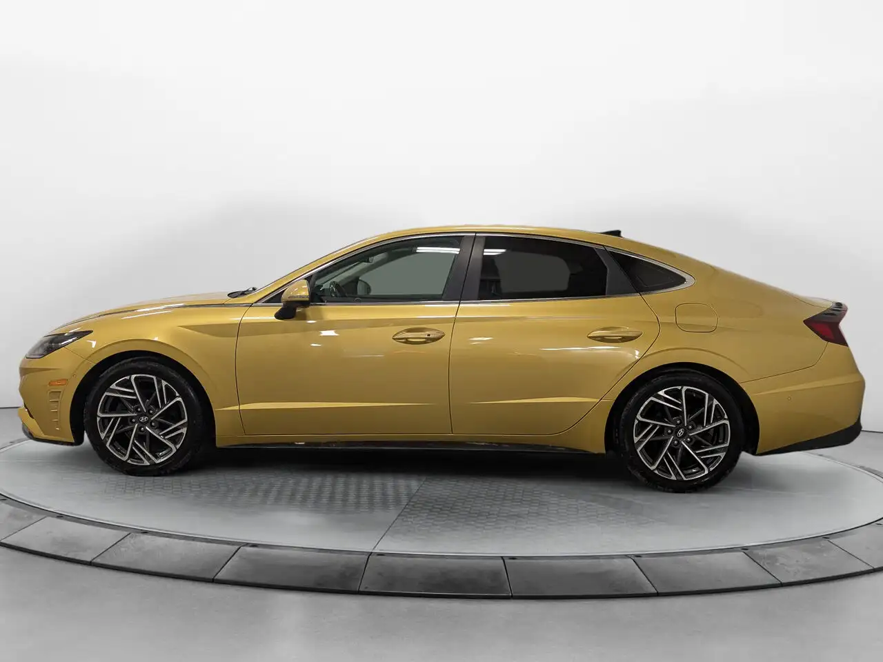 Hyundai SONATA снимка Hyundai SONATA
