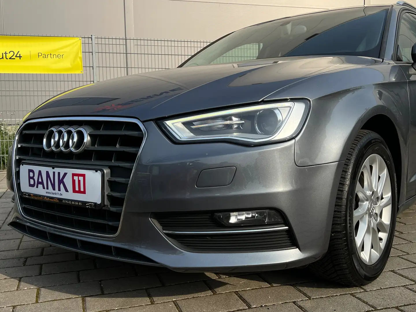 Audi A3 attraction/Alwetter Auf Alufelgen/isofix/sitzheizu Grau - 2
