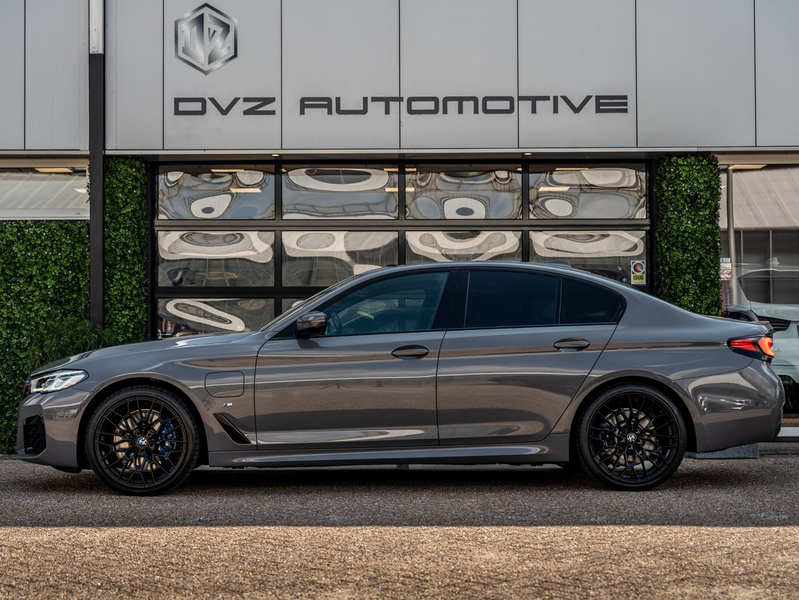 BMW 545 5-serie 545e xDrive High Executive | M-Sport | Pan — photo 8