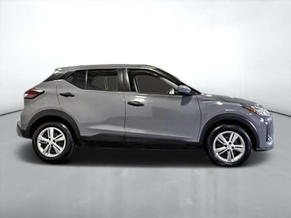 2023 Nissan Kicks S — снимка 2