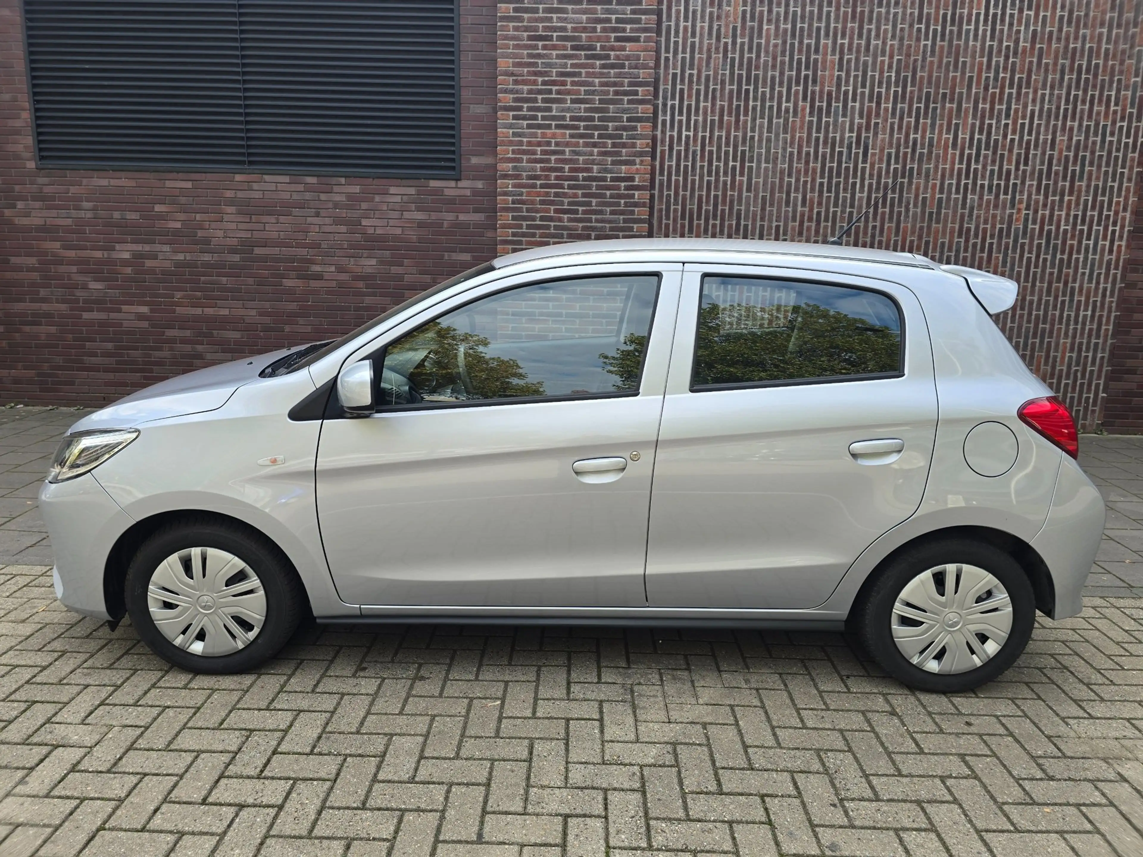 Mitsubishi Space Star Mitsubishi Space Star 1.2 Cool+ 5 Drs. Airco 1e ei — photo 2
