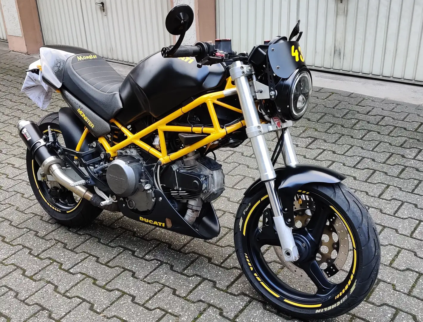 Ducati Monster 600 Чорний - 1