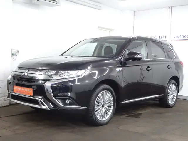 Mitsubishi Outlander 2.4 PHEV Basis 4WD CVT Kamera/CarPlay/SHZ/Temp/KEY