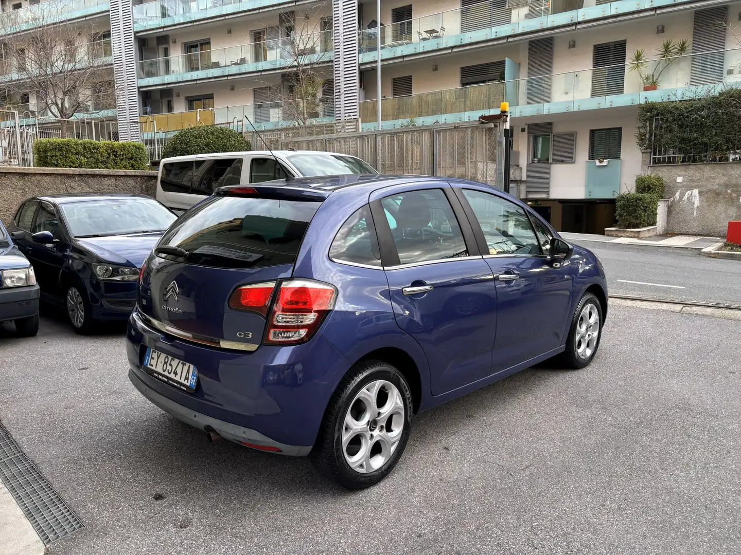 Citroen C3 C3 PureTech 82 Exclusive UNIPROPRIETARIO Blu/Azzurro - 2