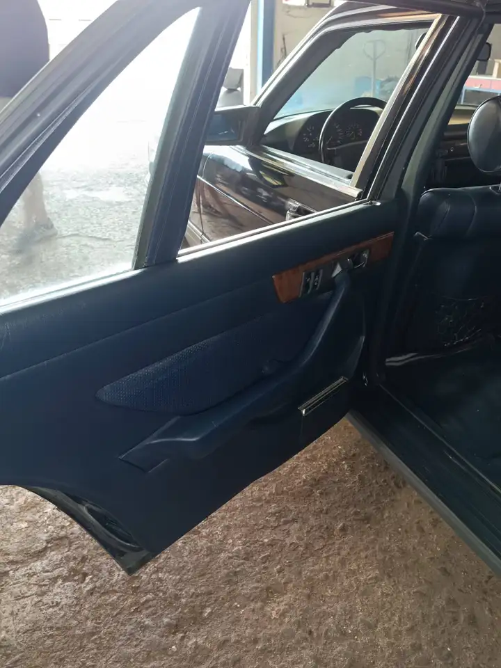 Mercedes-Benz 560 SEL ECE 300CV, foto 11