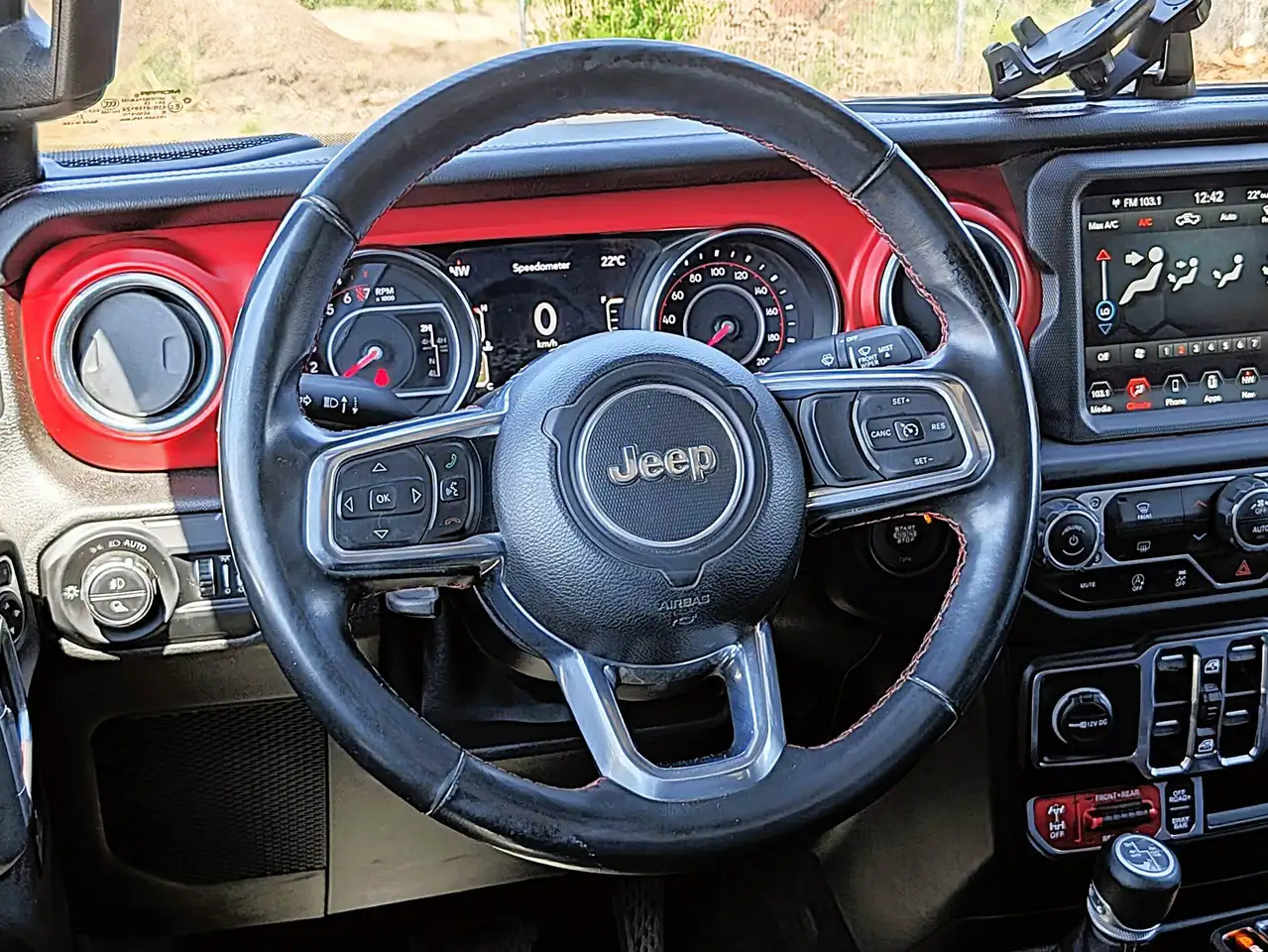 Jeep Gladiator снимка Jeep Gladiator