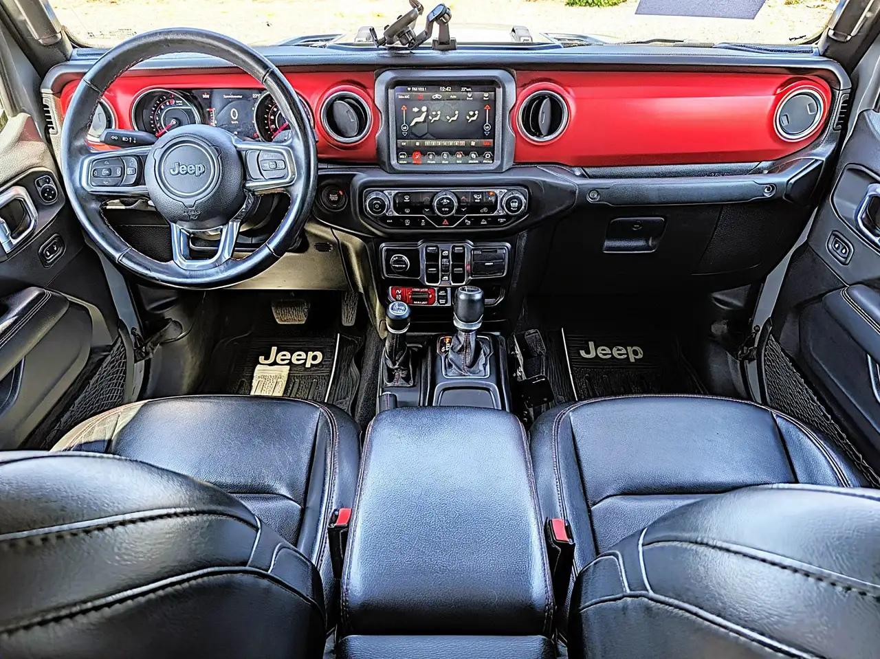Jeep Gladiator снимка Jeep Gladiator